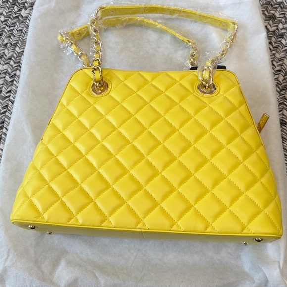NWT St. John leather Yellow Quilted Shoulder Bag - Picture 3 of 10